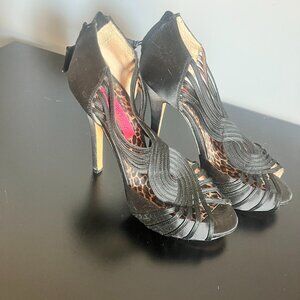 Betsey Johnson Leather Sole Womens Black Heels size 7.5M